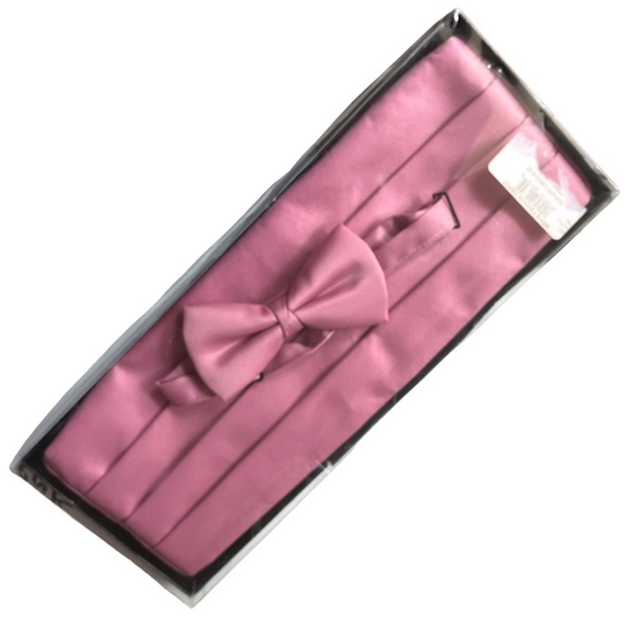 Men’s Fashion Depot Silk Cummerbund and Bow Tie Set
Pink Mauve Barbie Pink - Picture 7 of 9
